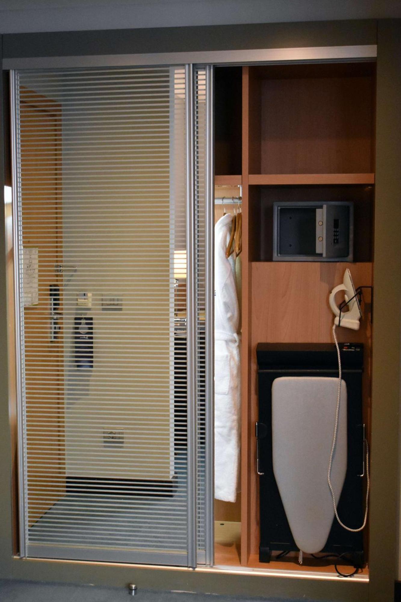 Superior Room,1442371333:JPEG