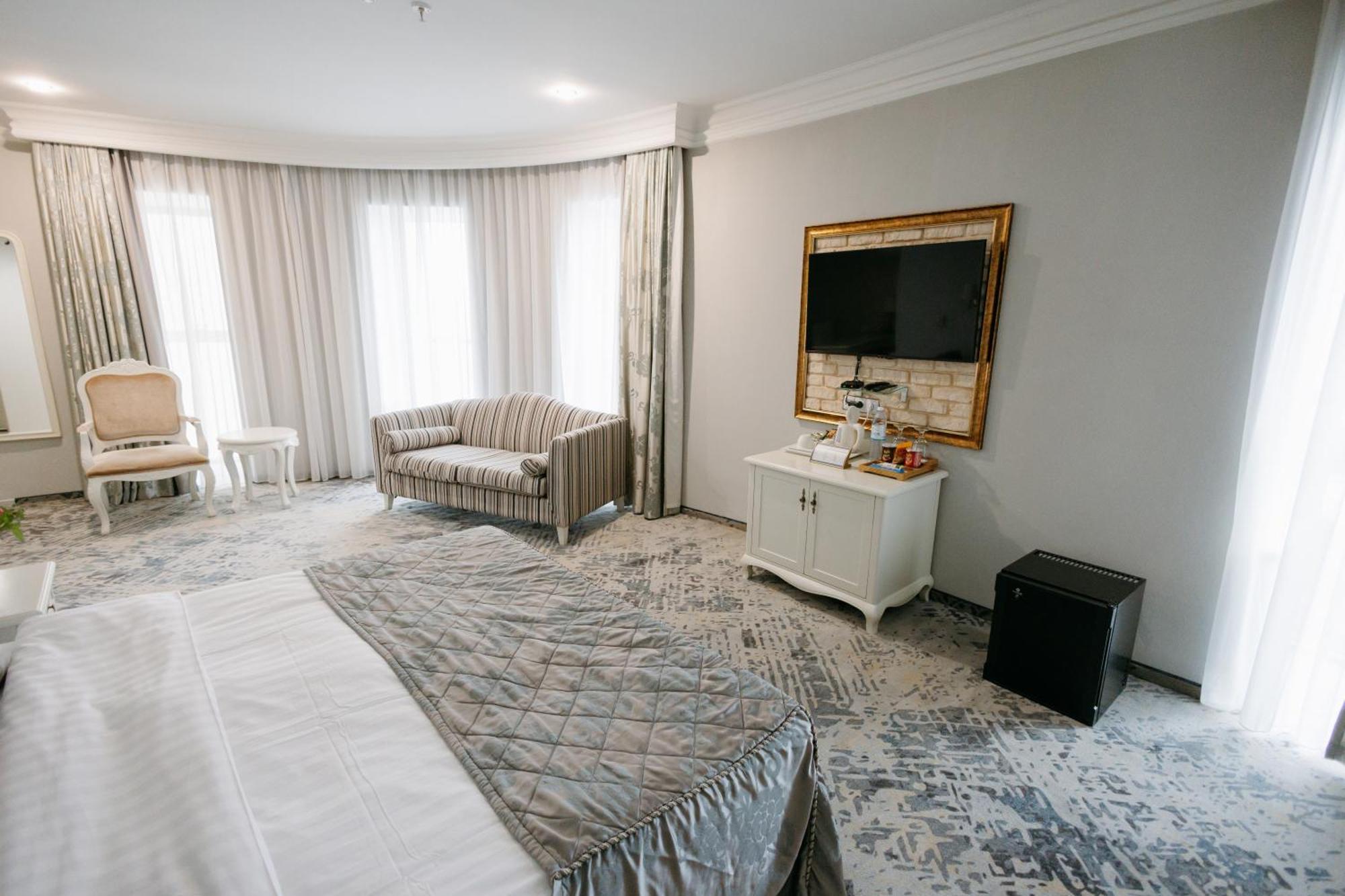 Junior Suite,1614790105:JPEG